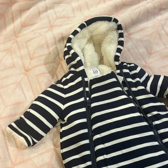 Gap baby stripe lined one piece Sherpa hoodie - Picture 2 of 7